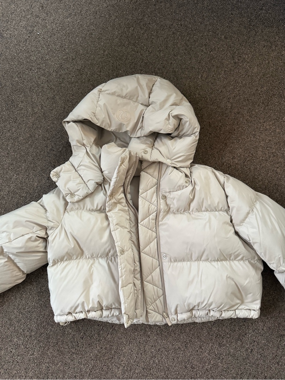Lululemon Cropped Wunder Puff Jacket - Cream